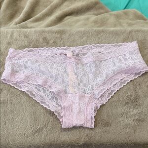 NWT VICTORIA’S SECRET Lace Pink Bikini Panties. Hiphugger. Size Medium.
